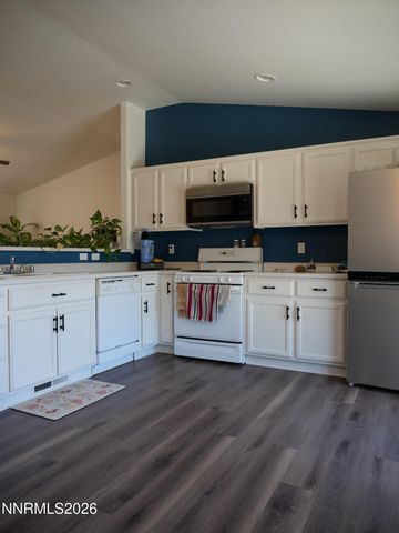 604 Jennys Lane, Fernley, NV 89408