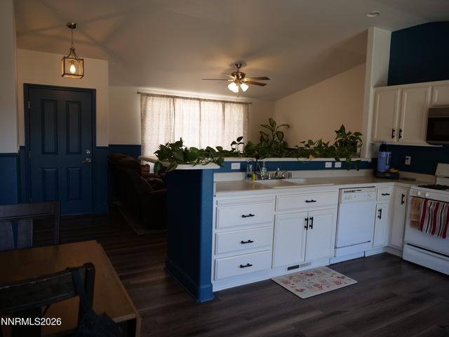 604 Jennys Lane, Fernley, NV 89408