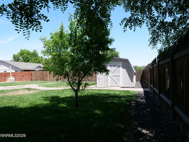 604 Jennys Lane, Fernley, NV 89408