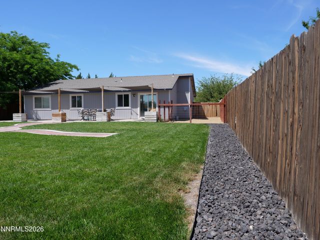 604 Jennys Lane, Fernley, NV 89408