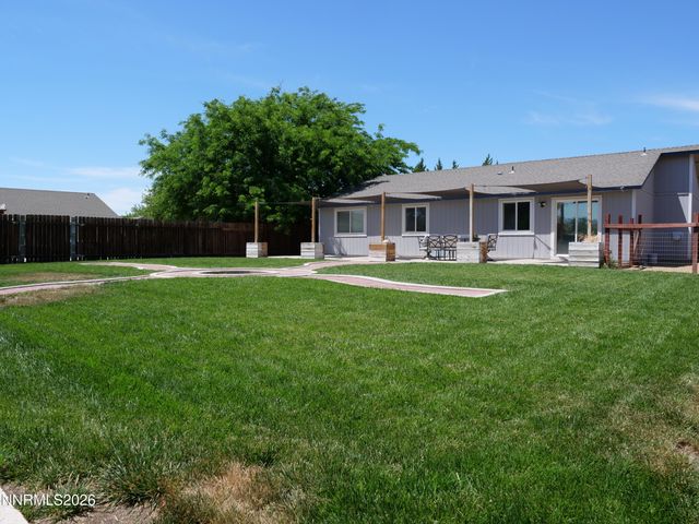 604 Jennys Lane, Fernley, NV 89408