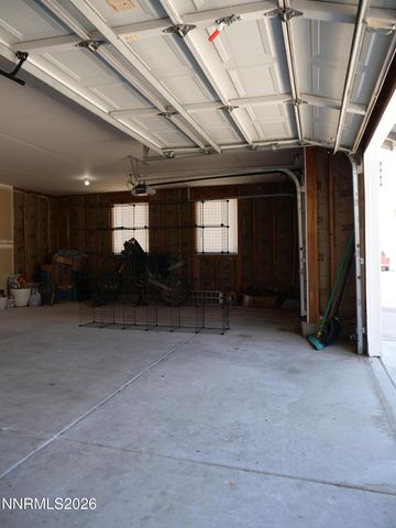 604 Jennys Lane, Fernley, NV 89408