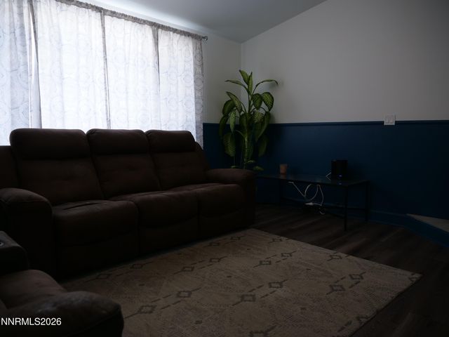 604 Jennys Lane, Fernley, NV 89408