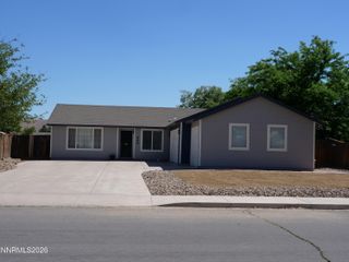 604 Jennys Lane, Fernley, NV 89408