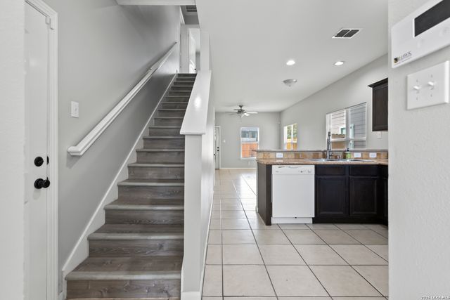 6723 Utopia Hts, San Antonio, TX 78223