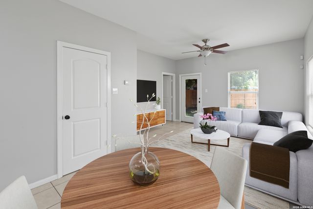 6723 Utopia Hts, San Antonio, TX 78223