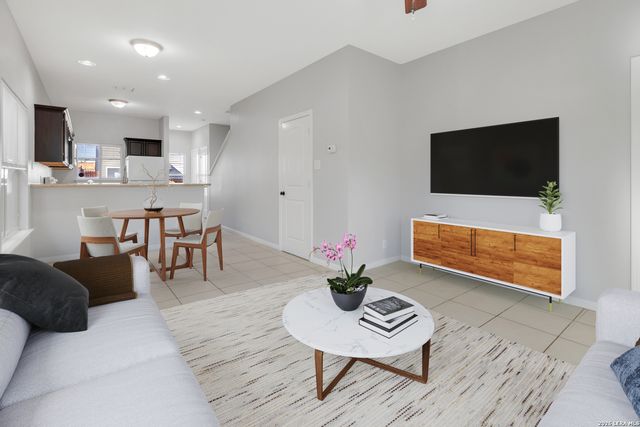 6723 Utopia Hts, San Antonio, TX 78223