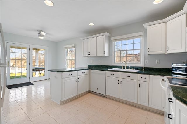 8116 Palomino Drive, South Fayette, PA 15017
