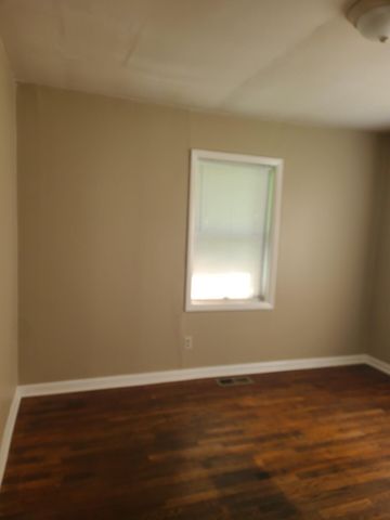 2000 Young Road SE, Cleveland, TN 37323