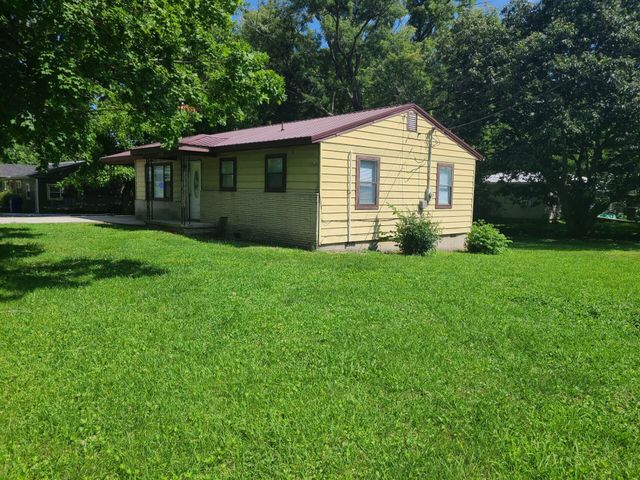 2000 Young Road SE, Cleveland, TN 37323