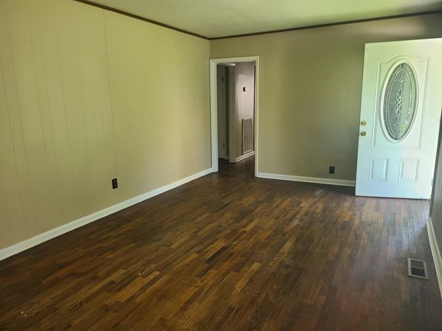 2000 Young Road SE, Cleveland, TN 37323