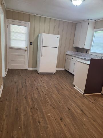 2000 Young Road SE, Cleveland, TN 37323
