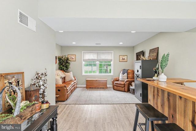 803 SIDDONSBURG RD, Lewisberry, PA 17339