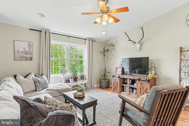 803 SIDDONSBURG RD, Lewisberry, PA 17339
