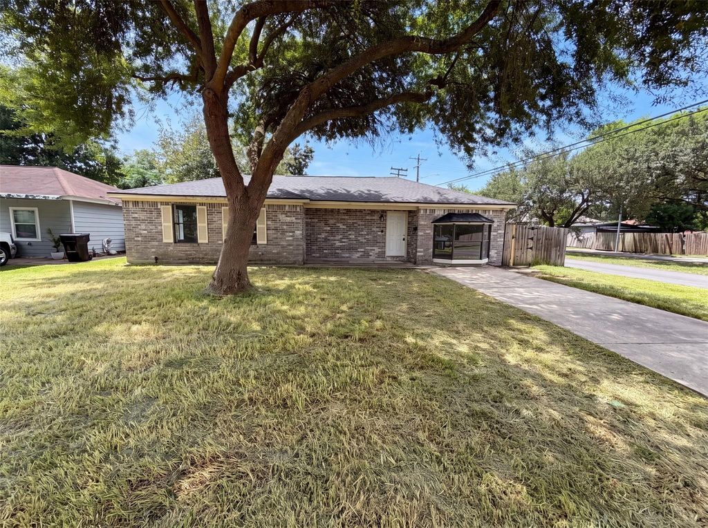 10502 Bessemer Street, Houston, TX 77034