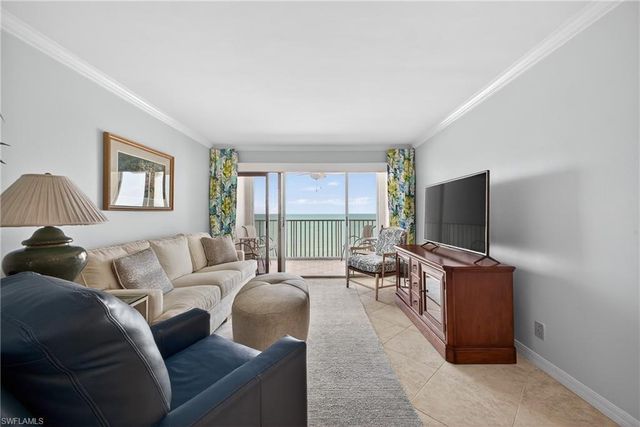 3443 Gulf Shore BLVD N 809, Naples, FL 34103