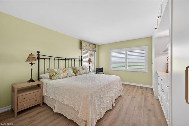 3443 Gulf Shore BLVD N 809, Naples, FL 34103