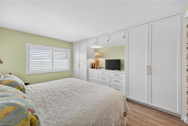 3443 Gulf Shore BLVD N 809, Naples, FL 34103