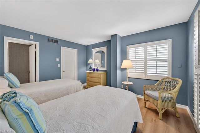 3443 Gulf Shore BLVD N 809, Naples, FL 34103