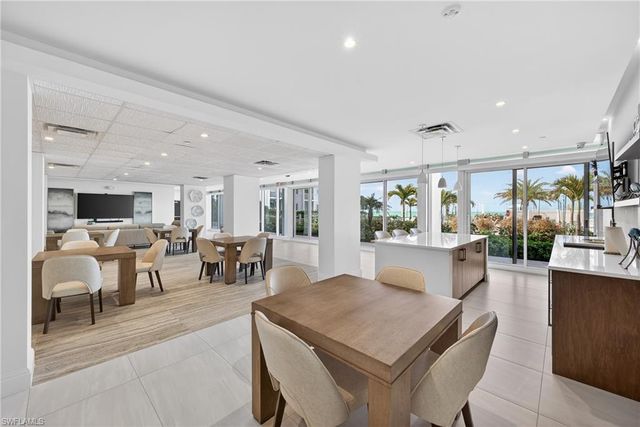 3443 Gulf Shore BLVD N 809, Naples, FL 34103