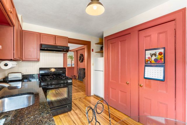 125 Derby Street D, Salem, MA 01970