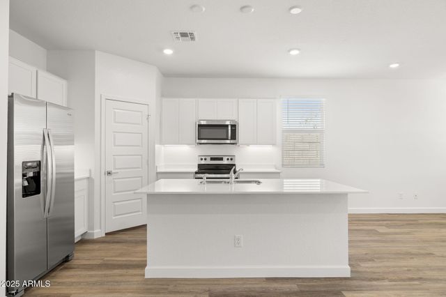 17811 W PALO VERDE Avenue, Waddell, AZ 85355