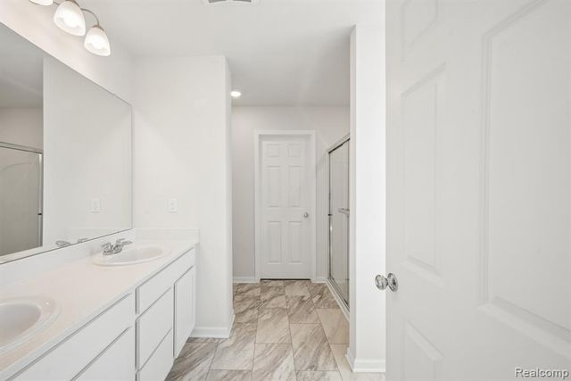 372 Edge Brook Drive, Holly, MI 48442