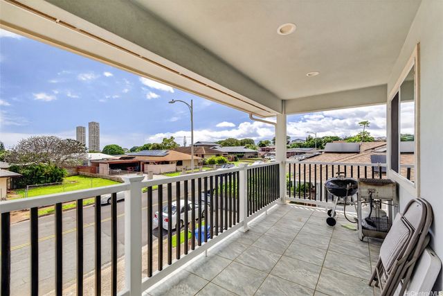 1184 Palekaiko Street B, Pearl City, HI 96782