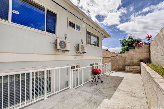 1184 Palekaiko Street B, Pearl City, HI 96782