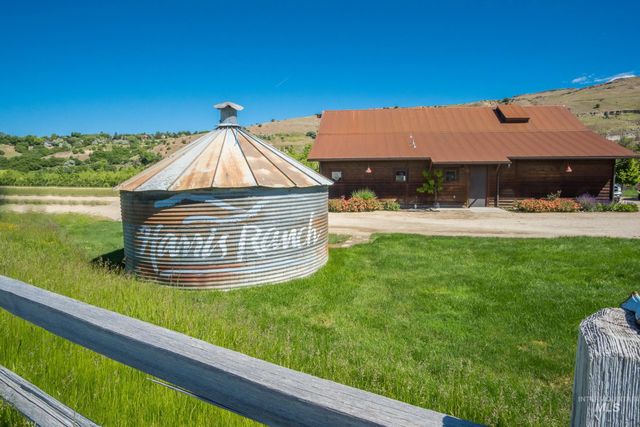 2852 S Shady Lane, Boise, ID 83716