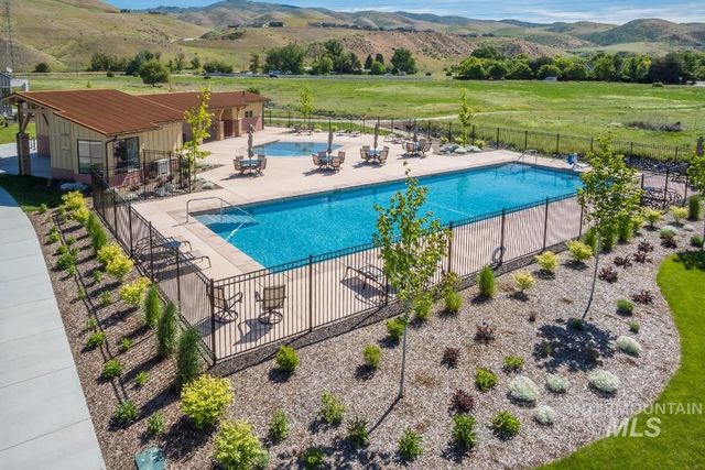 2852 S Shady Lane, Boise, ID 83716