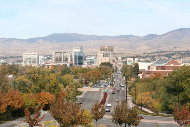 2852 S Shady Lane, Boise, ID 83716