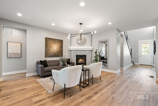 2852 S Shady Lane, Boise, ID 83716