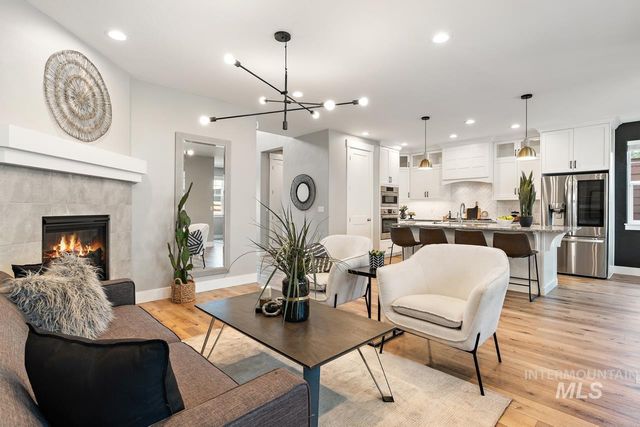 2852 S Shady Lane, Boise, ID 83716