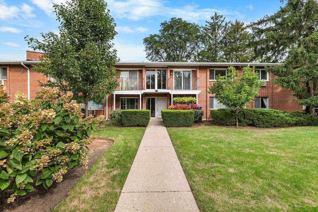 1150 Osterman Avenue C, Deerfield, IL 60015
