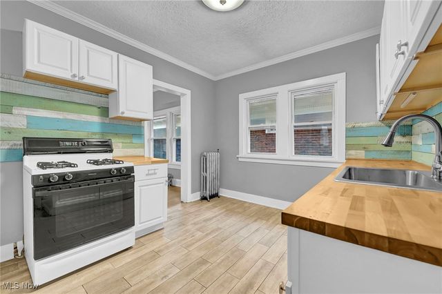 3234 Euclid Heights Boulevard Upper, Cleveland Heights, OH 44118