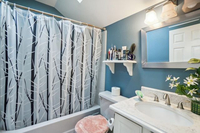 5577 Harlowe Drive, Shelby Twp, MI 48316