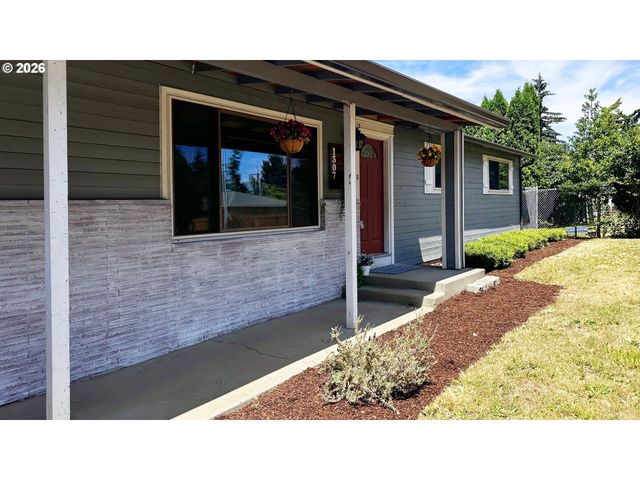 1307 Ne 190th Pl, Portland, OR 97230