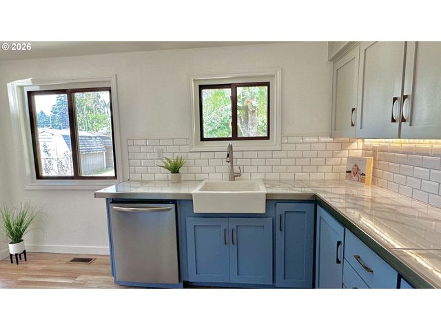 1307 Ne 190th Pl, Portland, OR 97230