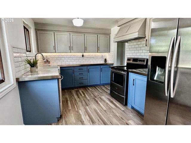 1307 Ne 190th Pl, Portland, OR 97230