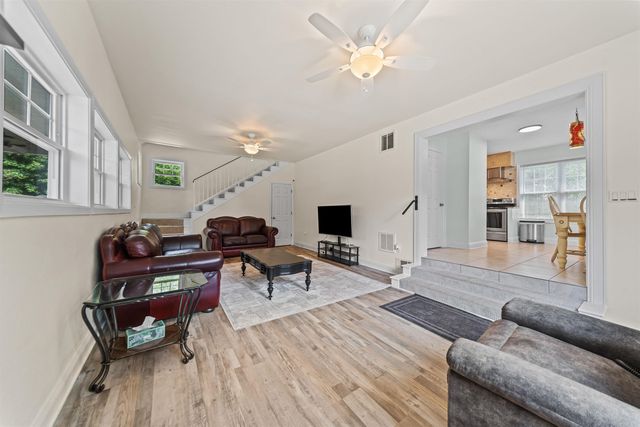121 Lakehill Lane, Hot Springs, AR 71913