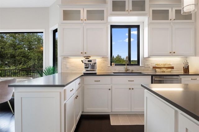 7402 Blue Beach CV, Austin, TX 78759