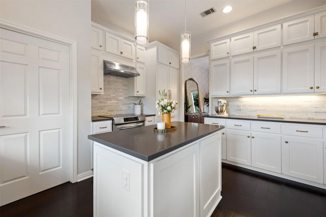 7402 Blue Beach CV, Austin, TX 78759