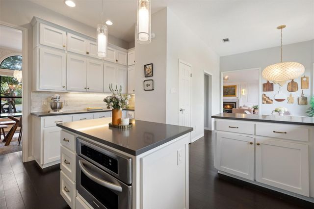 7402 Blue Beach CV, Austin, TX 78759