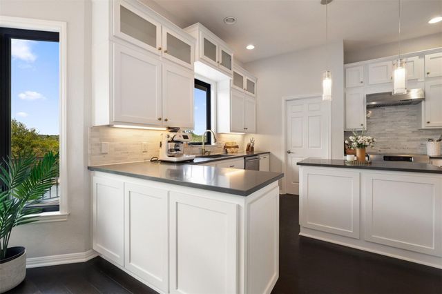 7402 Blue Beach CV, Austin, TX 78759