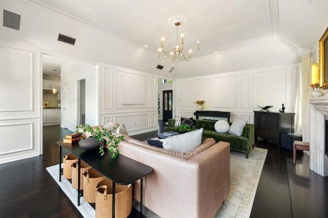 7402 Blue Beach CV, Austin, TX 78759