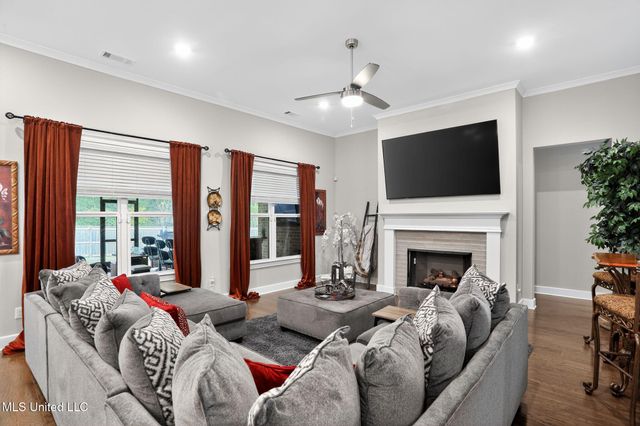 6934 N Sunrise Loop, Olive Branch, MS 38654