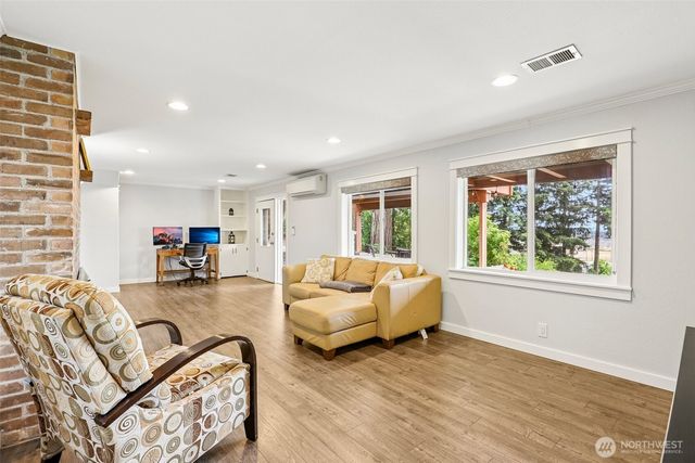 1015 NE 64th Street, Vancouver, WA 98665