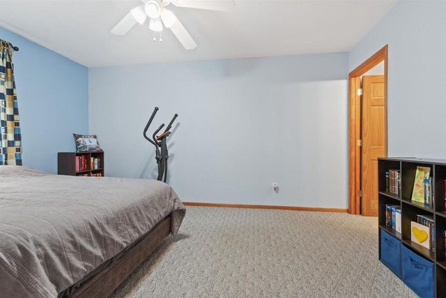 3323 ROSEWOOD DRIVE, Plover, WI 54467