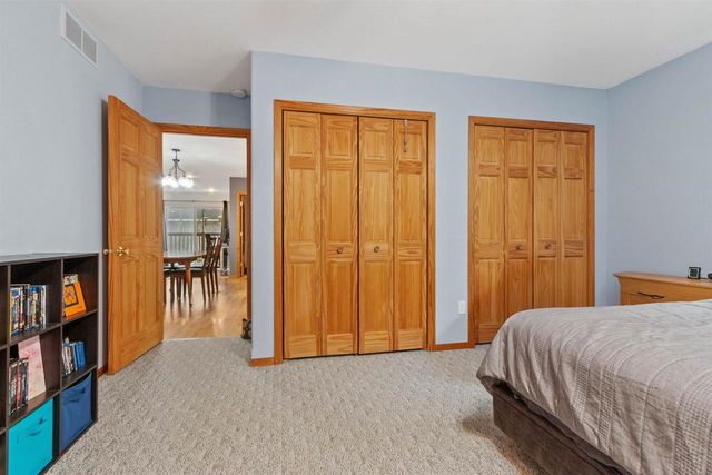 3323 ROSEWOOD DRIVE, Plover, WI 54467